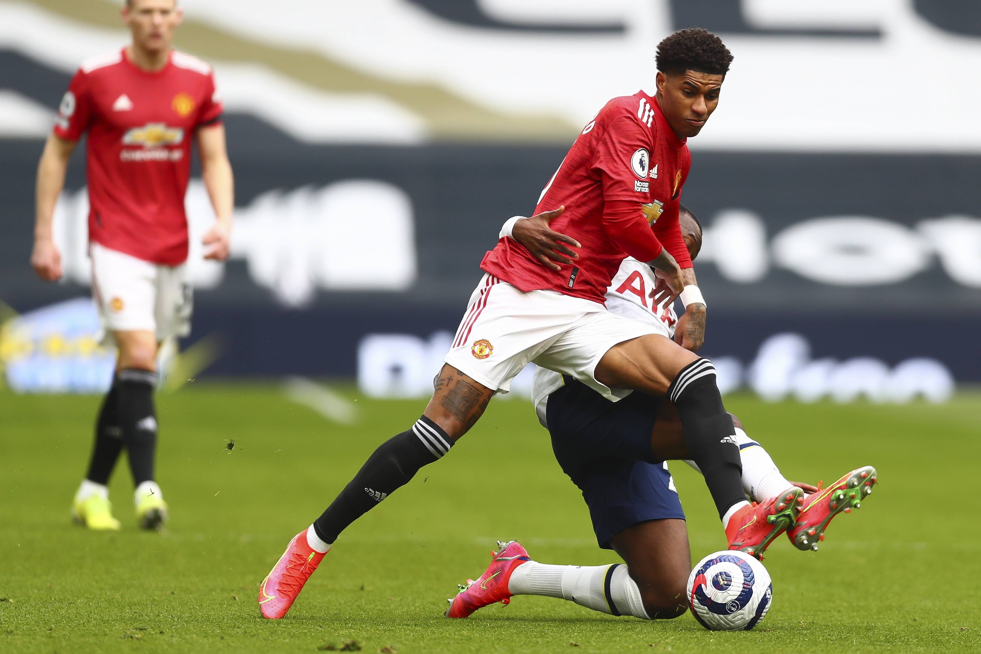 说明他不仅 说明他不仅